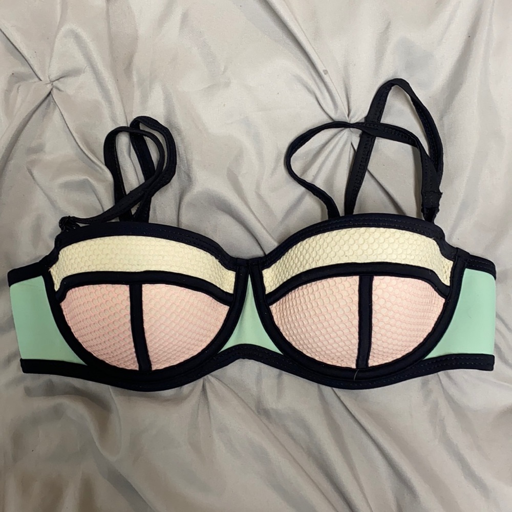 Triangl top